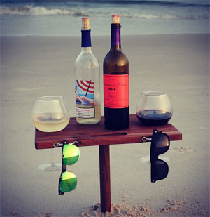 Sandstrand makes a day at the beach more fun.